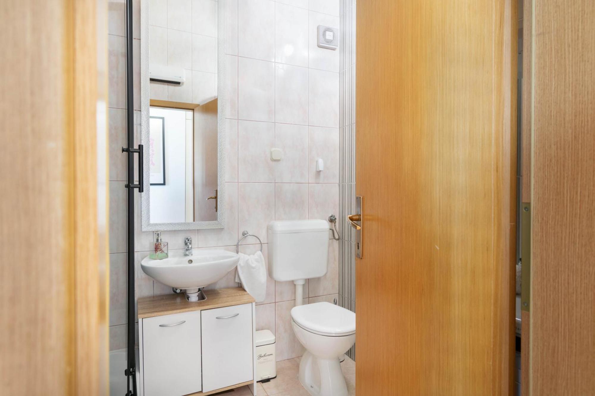 Appartement 30 M From Beach,makarska,marija *