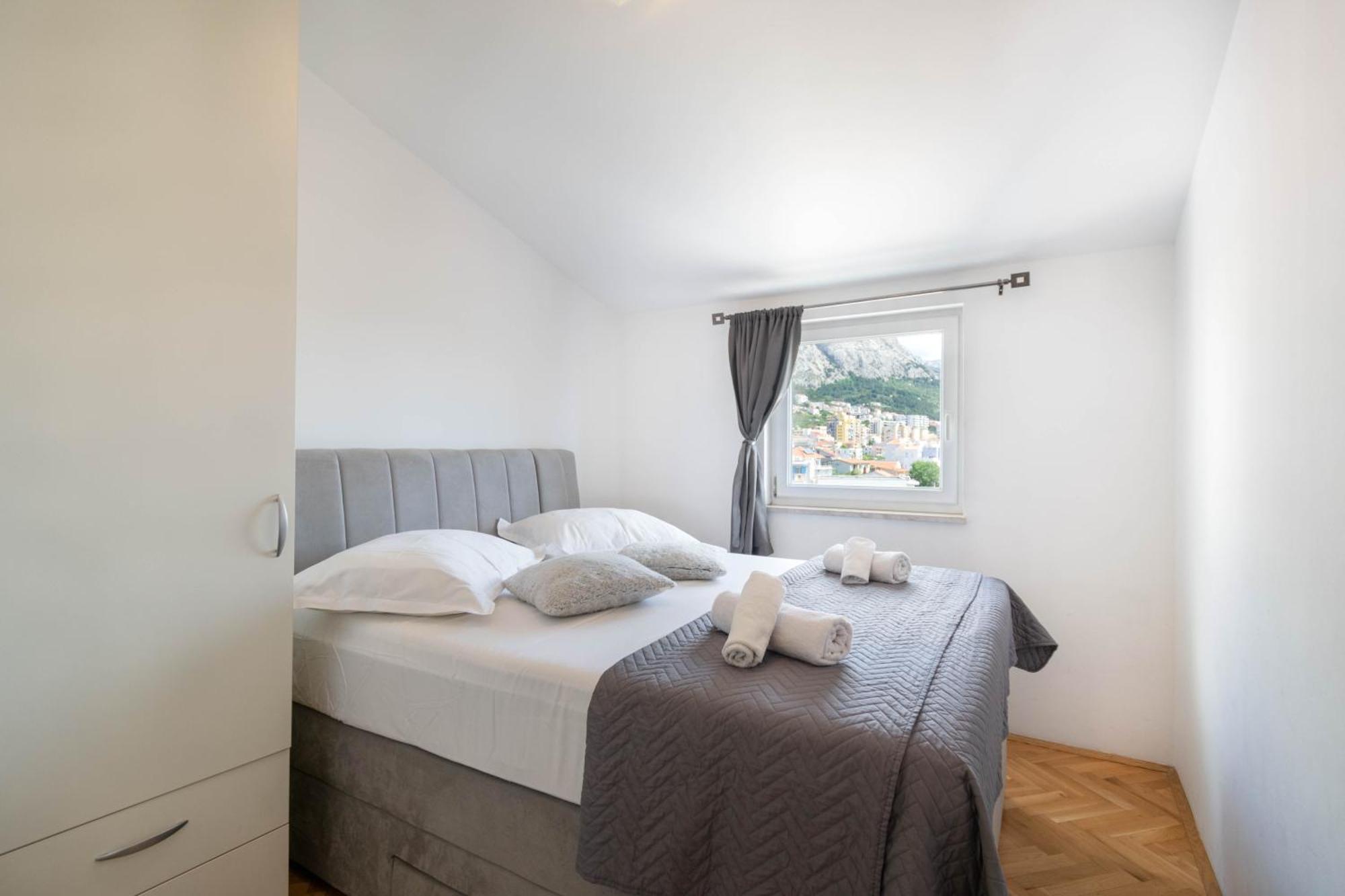 Apartment 30 M From Beach,makarska,marija *