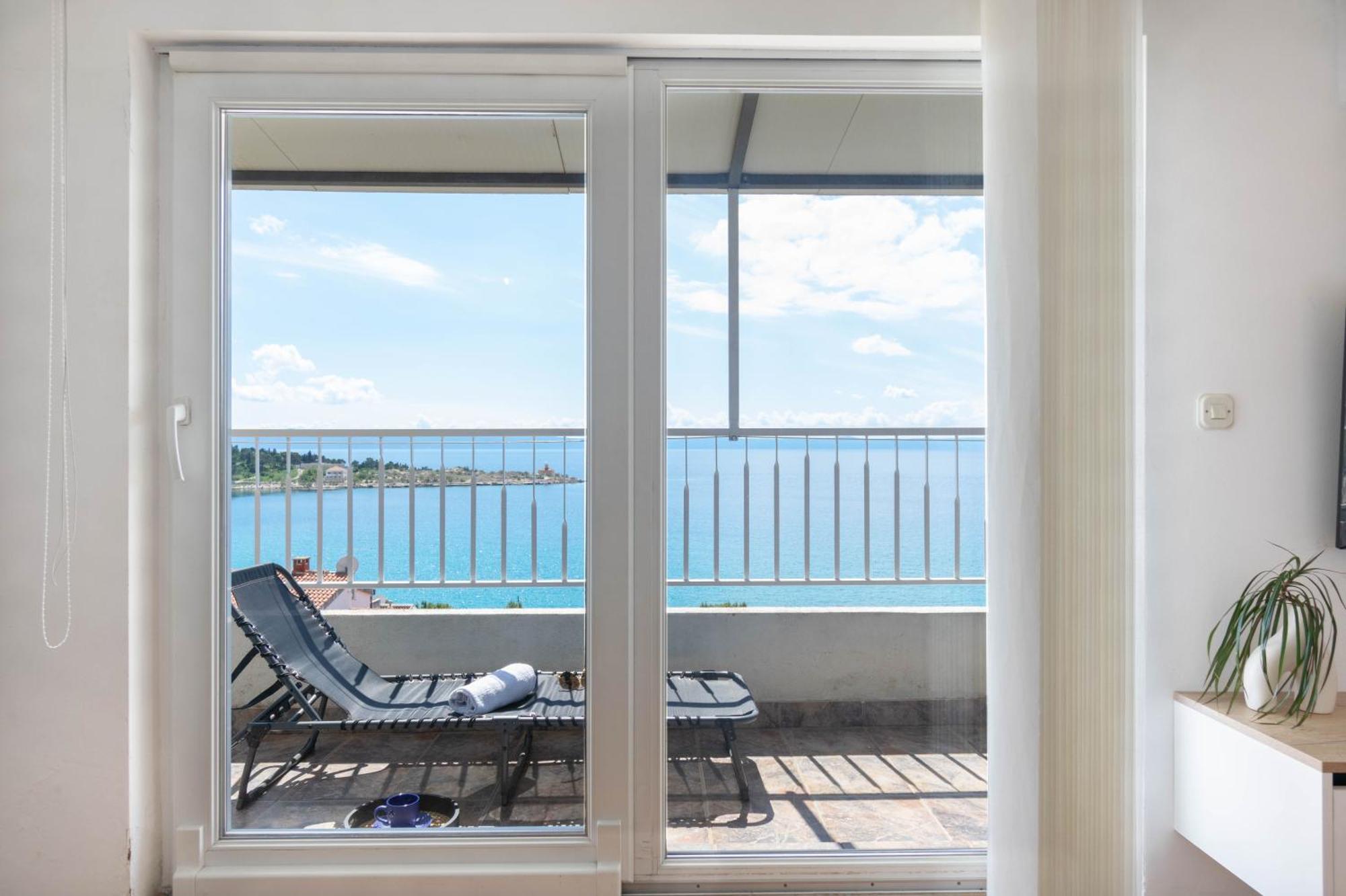 30 M From Beach,makarska,marija