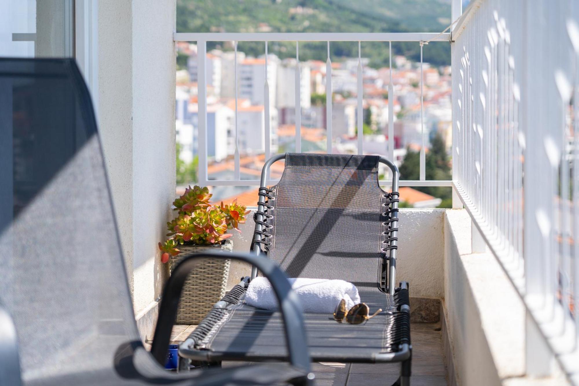30 M From Beach,makarska,marija