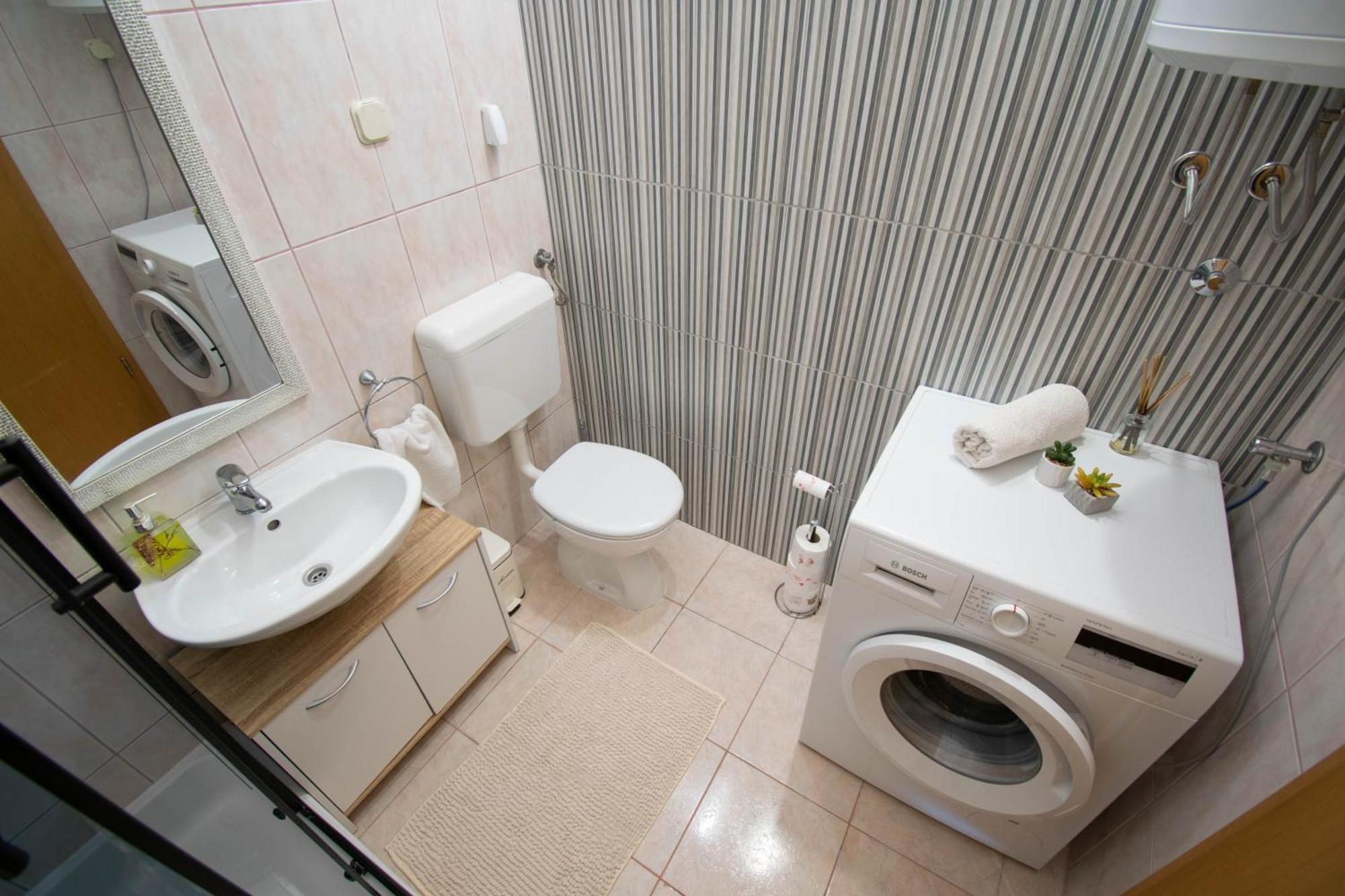 Apartment 30 M From Beach,makarska,marija *