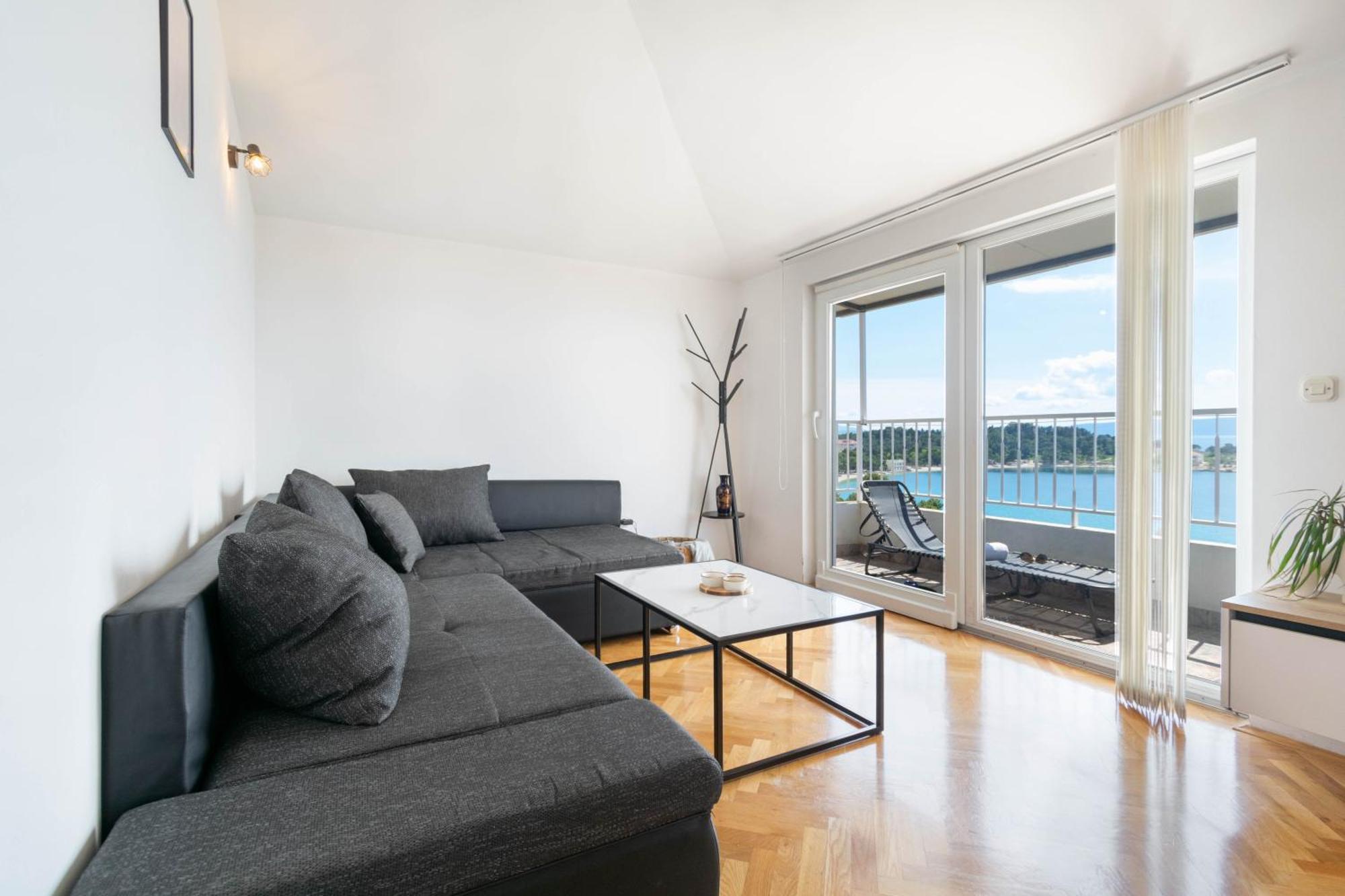 30 M From Beach,makarska,marija