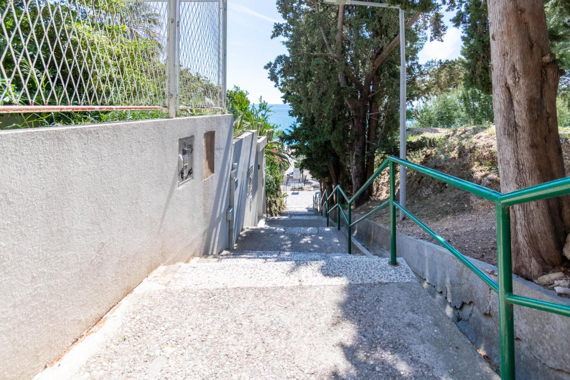 30 M From Beach,makarska,marija Makarska