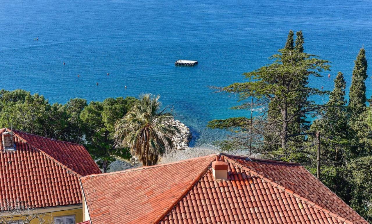 30 M From Beach,makarska,marija Apartment *